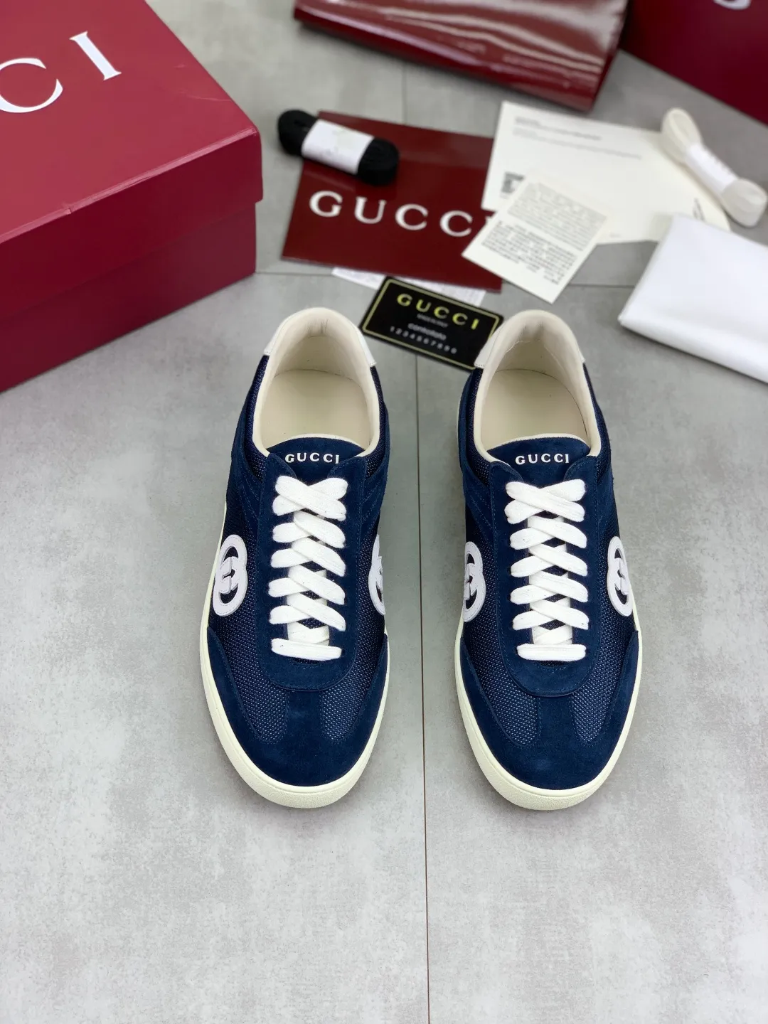 Men's shoes 💰P562 New GUCCI classic design moral training element catwalk model, matching version of top quality moral training shoes for men and women. Epoxy logo process is concave and convex, matching oil edge technology, punched cowhide cloth surface, suede cowhide surface splicing, breathable and not stuffy, the original overlasted shoe model is comfortable on the feet.  Fabric: Matched leather + cloth + mesh Lining: Water-dyed sheepskin Foot: Water-dyed sheepskin Outsole: Original molded TP matching environmentally friendly material Packaging: Top counter full set of packaging Female 35-42 (Female 41.42. Customized) Male 39-46 (46 customized)